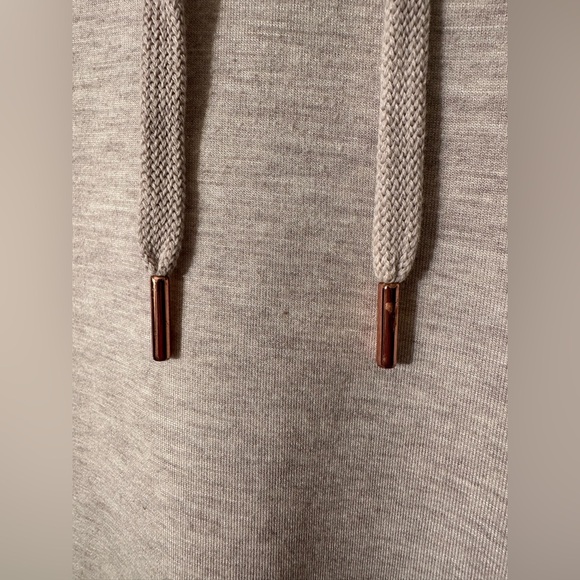 ATHLETA Md Pimlico Sweatshirt Hoodie Dress Tunic Oatmeal Stretch Thumbholes NICE - Picture 14 of 15
